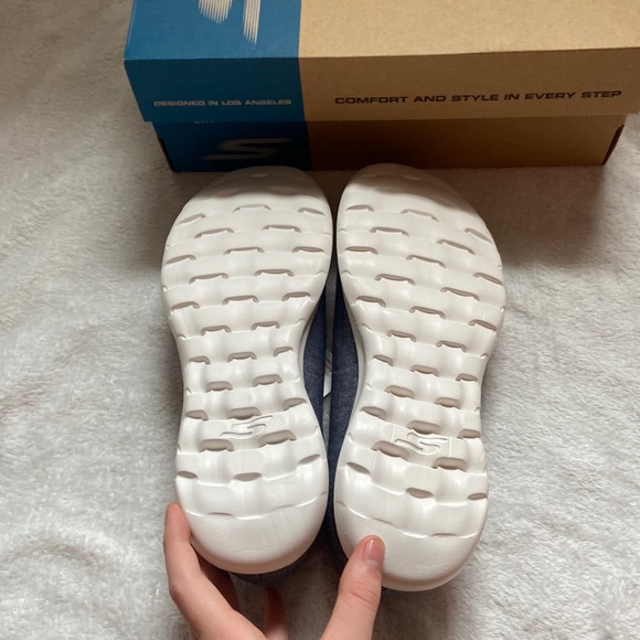 Sketchers go walk lite - Picture 3 of 4